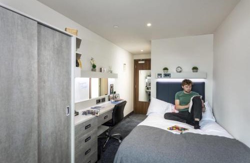 Nottingham Apartment | For Students Only Triumph House Nottingham