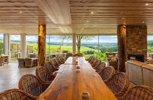 Stoumont Ski Chalet | FOREST HILLS LODGE (19 pers)