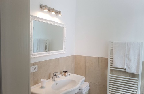 Colico Piano Bed & Breakfast | Foresteria Villa Margherita