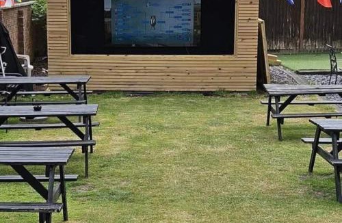 Warwick House | Foresters arms
