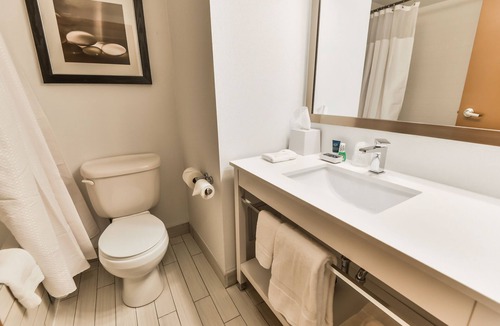 Barrie Hotel | Four Points by Sheraton Barrie