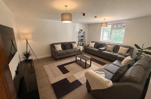 Oadby Apartment | From 45pnpp - Contractors, Relocating, Professionals, Insurance Stays