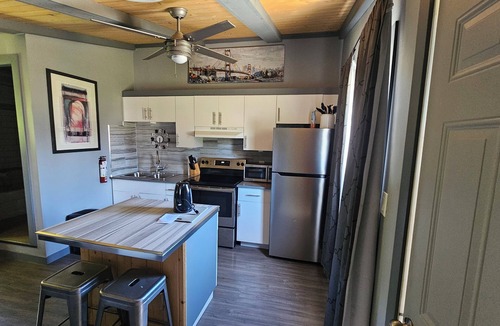 Chemainus Hotel | Fuller Lake Motel