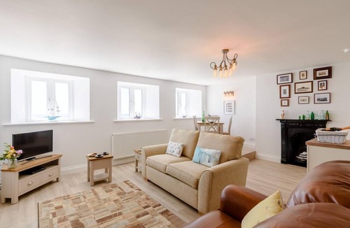 Eastbourne City Centre Apartment | Fully furnished Self Contained Apartment