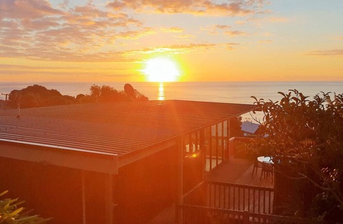 Raglan Apartment | G SPOT (upper level) WITH SPA