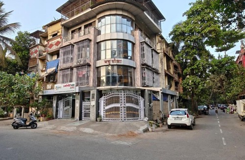 Sanpada Apartment | Garden-View Studio Apartment in Sanpada, Navi Mumbai