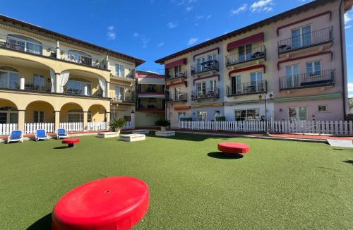 Toscolano Maderno Apartment | Giardino dei Colori 212 Pool and family friendly