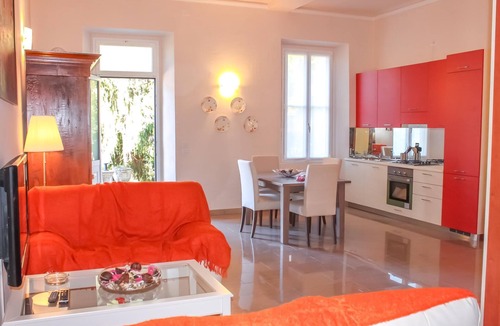 Domaso Apartment | GiardinoLago Arancio Holiday flat on the lake with pool