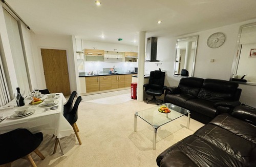 The Cultural Quarter Apartment | Glass Pavilion