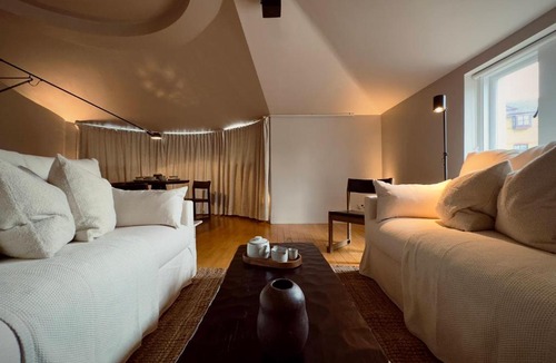 Paddington Apartment | Grand 2BR Penthouse with Projector near Hyde Park