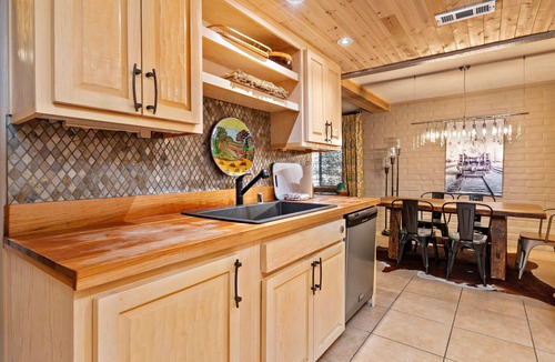 Northeast Santa Fe House | Great Location, Full Comfort, Lots To Love @ Fort Marcy