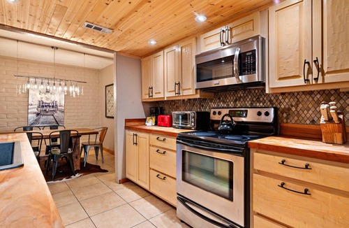 Northeast Santa Fe House | Great Location, Full Comfort, Lots To Love @ Fort Marcy