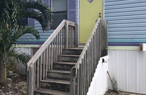 Sexton Cove Estates House | Great Rates! Remodeled Cozy Waterfront Mobile Home In Key Largo