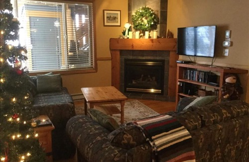 Snow Pine Estates House | Great Ski in/Ski out, Fireplace and Private Hot Tub.