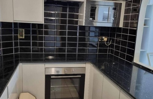 Edgware Apartment | Ground Floor 1-Bed Flat, Parking, Edgware