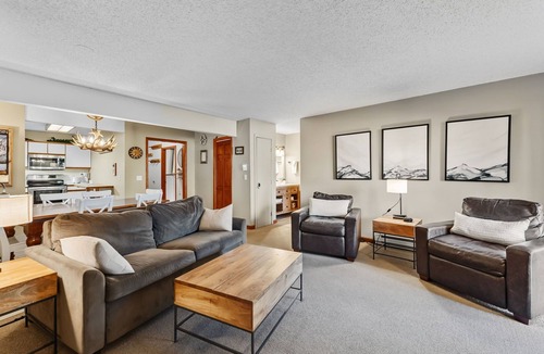 Mountain House Condo | Ground floor unit with less than 5 minutes walk to the lifts - great location!