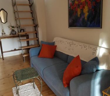 Sint-Lambrechts-Woluwe House | Guest House Dasos Kynthos