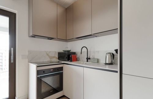 Zona Solari Apartment | GuestHost - Cozy 85m2 apartment, perfect for 4 people, located on the fourth floor of a building with lift (NOT suitable for disabled people - some steps to access).The property is located in the lively Solari district of Milan, a few steps from the M4 C