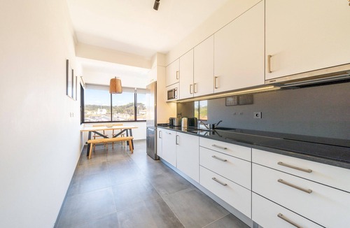 Praia das Macas Apartment | GuestReady - Apple beach hideaway with sea views