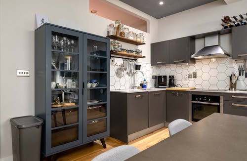 Cazenove Apartment | GuestReady - Modern Comfort in Stoke Newington