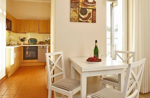 Seebad Heringsdorf Apartment | Hübsches Apartment mit Zwei Balkonen - nur 100m zum Kilometerlangen Ostseestrand