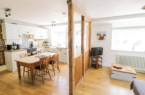 Greetham Cottage | HALLIDAY’S COTTAGES - THE COTTAGE, pet friendly in Cottingham