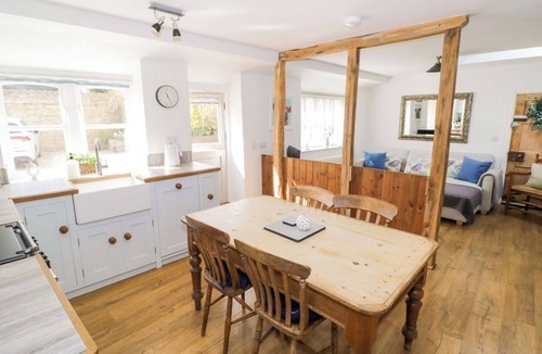 Greetham Cottage | HALLIDAY’S COTTAGES - THE COTTAGE, pet friendly in Cottingham