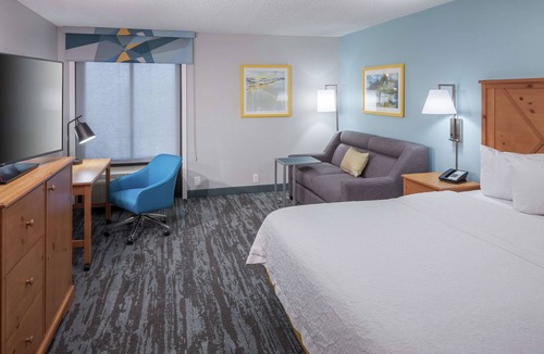 Waters Park Hotel | Hampton Inn Austin NW near The Domain