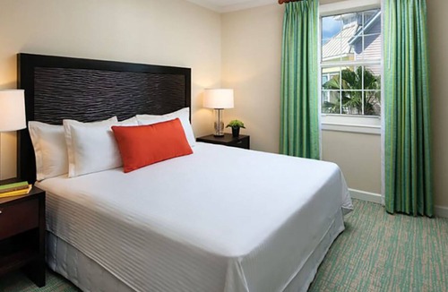 Paradise Island Resort | Harborside Resort at Atlantis. Atlantis Waterpark access included