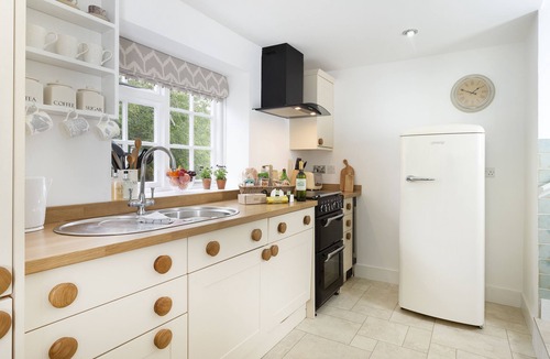 Ebrington Cottage | Harrowby End is an attractive thatched roof property