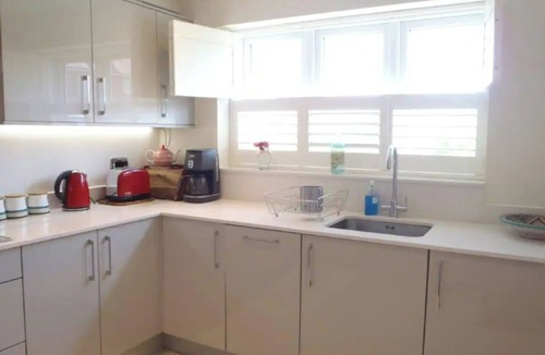Hartley Wintney House | Hartley Wintney A Home From Home