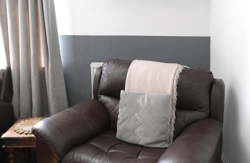 Loughborough House | Hermitage Plus, 3 x Bed Entire House in Loughborough