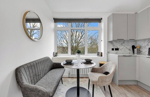St. George's Apartment | High Spec 1 Bed Apartment in Islington, London!
