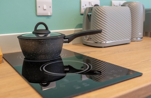 Earl Shilton Apartment | Hilltop Apartment 2 - UK50594