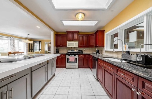 Harwood House | Hilltop Retreat · 2 Acre Estate With Indoor Pool & Hot Tub