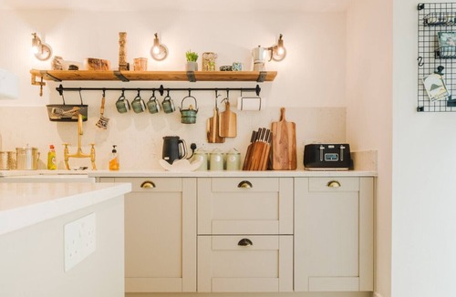 Milton-under-Wychwood Cottage | Historic 3 Bedroom Cottage in the Cotswolds
