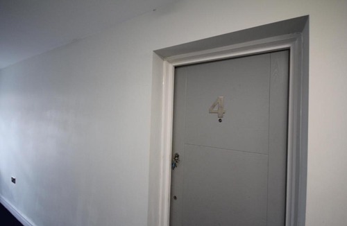 Yiewsley Apartment | Holden Court Apartments -Apt 4