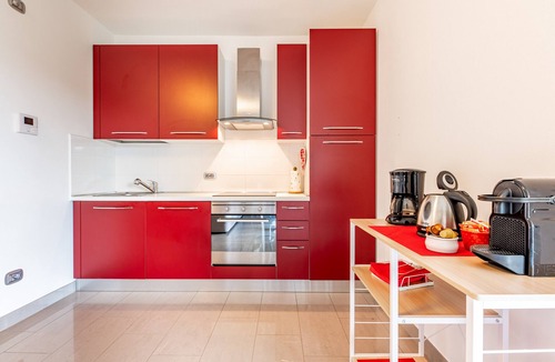 Musso Apartment | Holiday Apartment "Giardino" with Private Terrace, Shared Pool & Wi-Fi