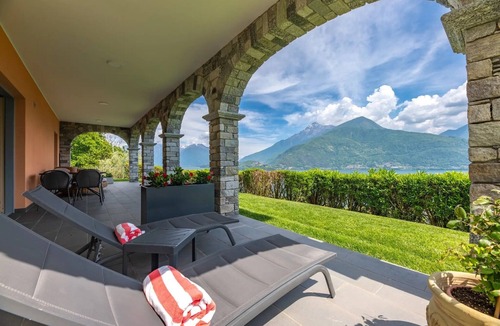 Musso Apartment | Holiday Apartment "Giardino" with Private Terrace, Shared Pool & Wi-Fi