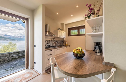 Bellagio Apartment | Holiday Apartment "La Punta Bellagio" with Lake View, Wi-Fi, Garden & Terrace