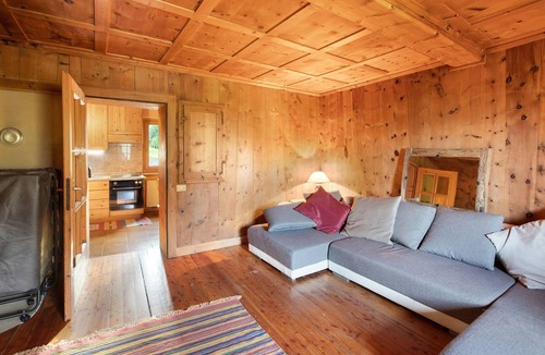 Valtellina House | Holiday Home 'Dolce Casa Vicino A Bormio' with Mountain View, Private Garden and Wi-Fi