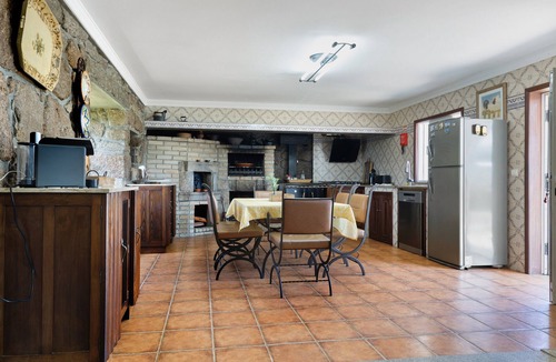 Pacos de Gaiolo House | Holiday Home 'Quinta do Rio Douro - Rural Tourism' with Mountain View, Pool and AC