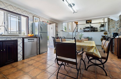Pacos de Gaiolo House | Holiday Home 'Quinta do Rio Douro - Rural Tourism' with Mountain View, Pool and AC