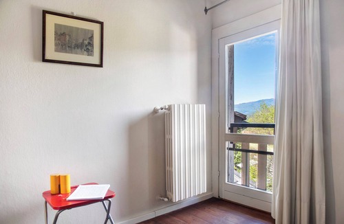 Orino House | Holiday Home 'Villa Della Rocca' with Private Terrace, Balcony and Wi-Fi