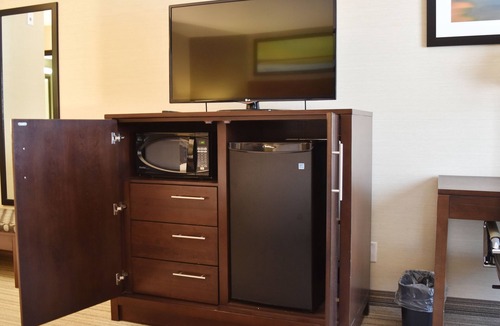 Golden Hotel | Holiday Inn Express Golden-Kicking Horse by IHG