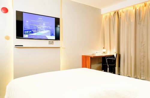 Harlow Hotel | Holiday Inn Express Harlow by IHG