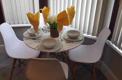 Alvaston House | Hollis House - 5 Bedroom Contractor Accommodation in Derby