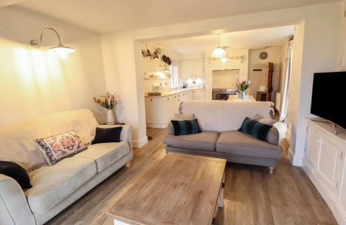 Frampton House | Holt House is in Bicker. 4bed.