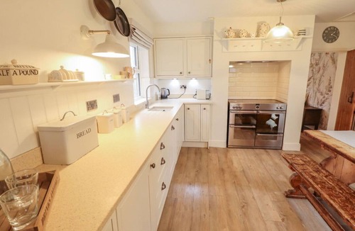 Frampton House | Holt House is in Bicker. 4bed.