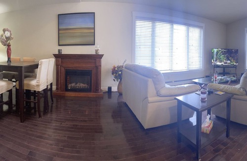 Charlottetown House | Home on Edinburgh with 4 Bedrooms and 3 full Bathrooms